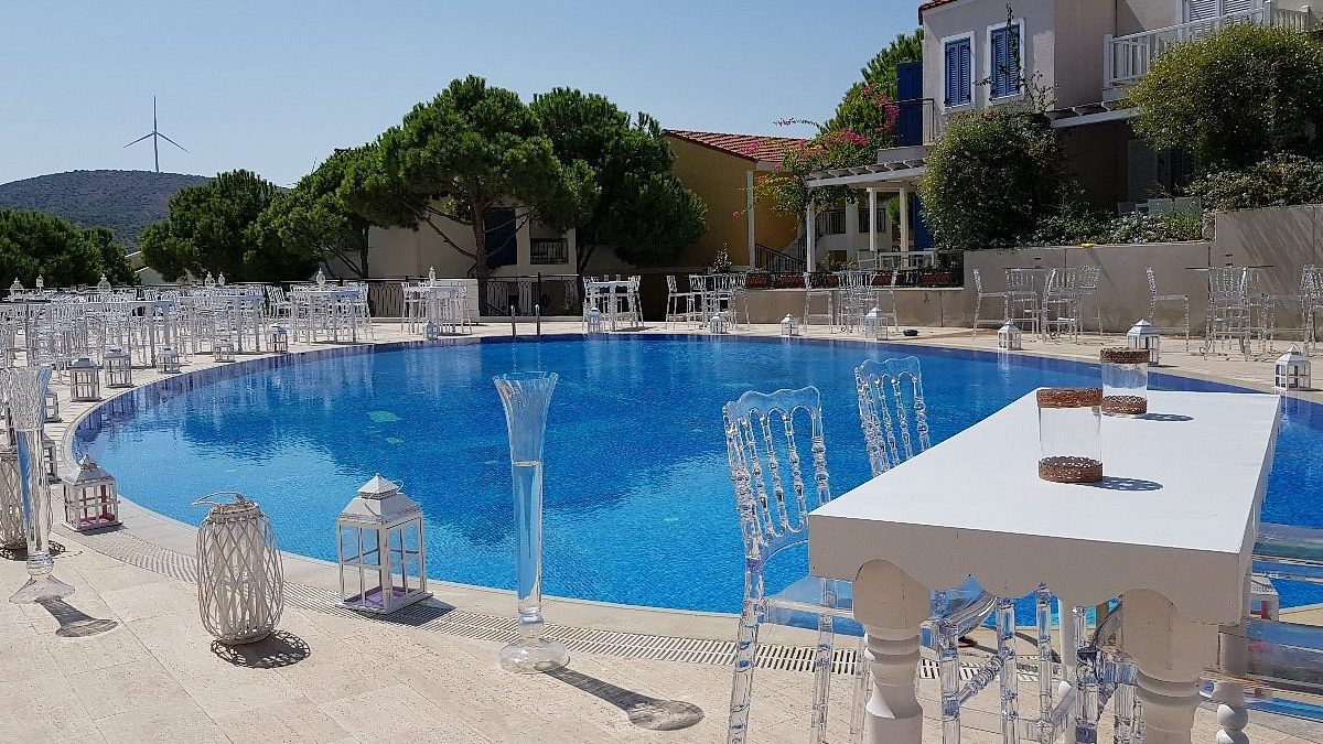 Ayasandra Hotel