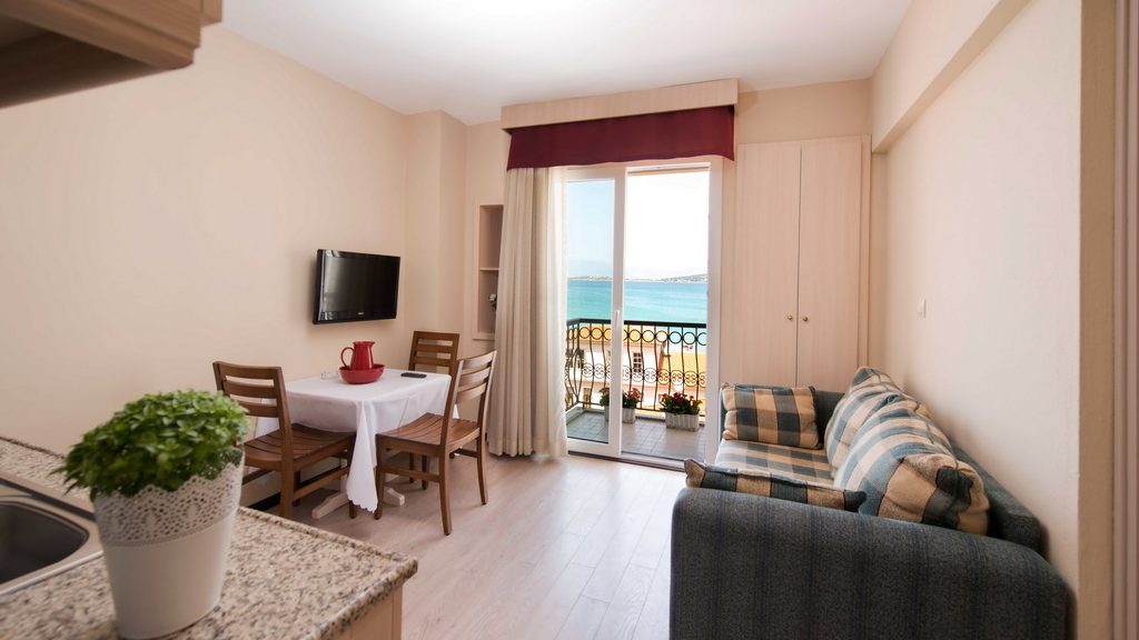 İleri Hotel