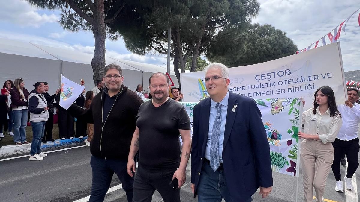 ÇEŞTOB, 15. Alaçatı Ot Festivali Kortejinde Yerini Aldı